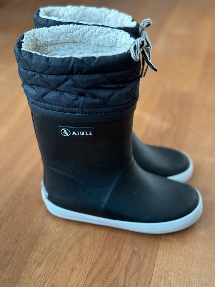 Gefütterte dunkelblaue Aigle Giboulee Kinder-Regenstiefel, Gr. 30 in Düsseldorf