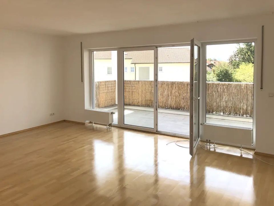 3-Zimmer-Wohnung mit großem Balkon in gepflegtem Mehrfamilienhaus in Eching (Niederbay)
