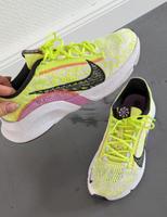Nike Superrep 38,5 neongelb/grün top Zustand Fitness Sneakers Hessen - Eppstein Vorschau
