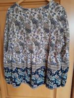 Florale Bluse, figurumspielend Blumenkästen Farbe Creme/Blau Hessen - Bad Emstal Vorschau