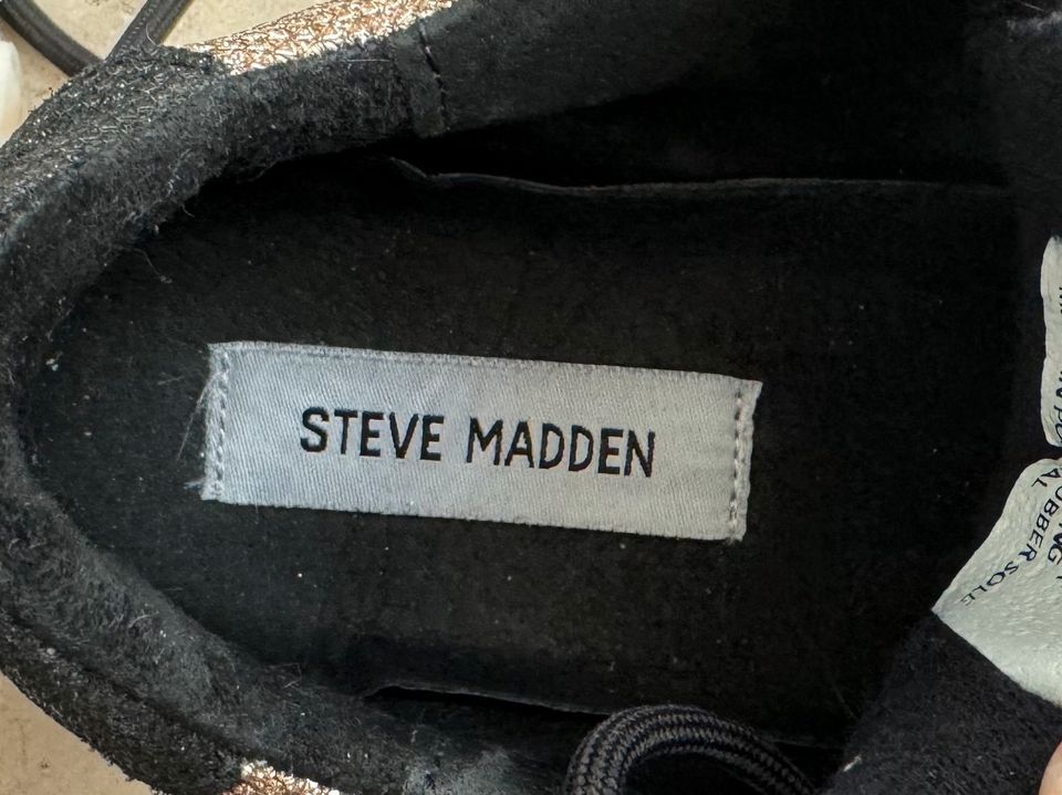 Steve Madden Sneaker Gr. 36 Damen Schuhe Schwarz Gold Glitzer in Ingolstadt