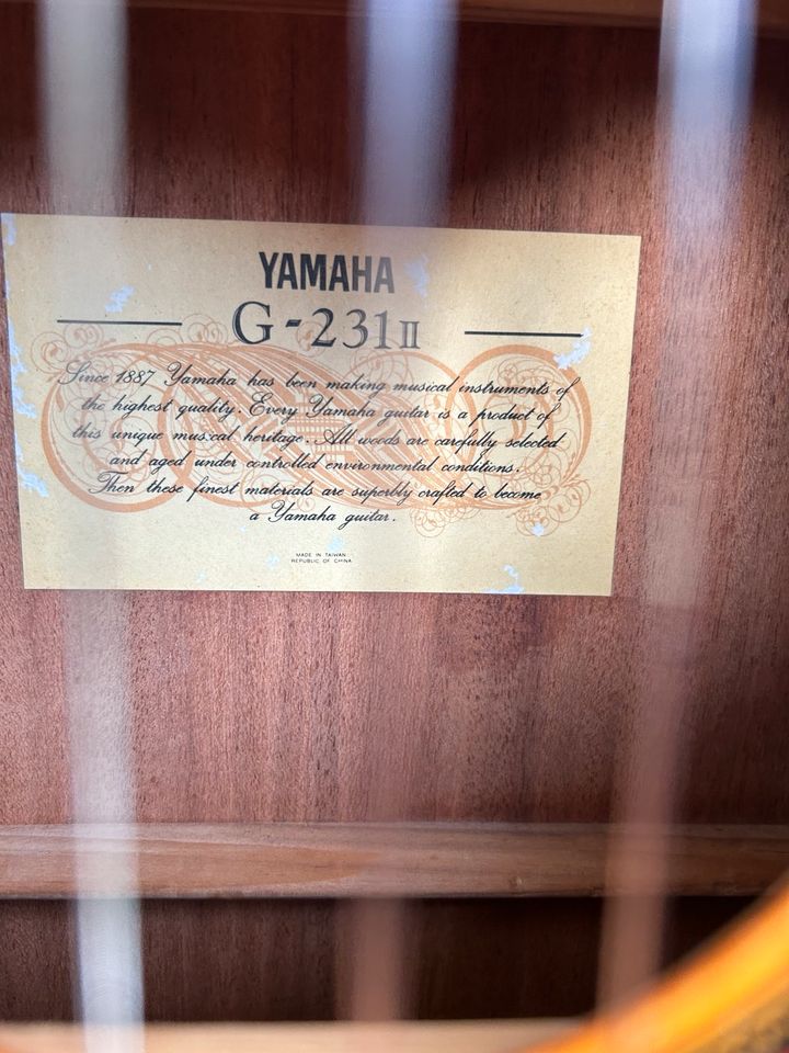 Yamaha G-231 II Konzert Akustik Flamenco Gitarre + Zubehör in Mülheim (Ruhr)