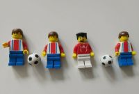 LEGO Figur 4 Fußballspieler Adidas rot / weiss 2x Ball Niedersachsen - Burgdorf Vorschau