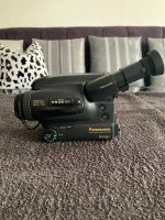 Videokamera Panasonic S-VHS-C Movie Camera NV-S85 mit Zubehör Bayern - Augsburg Vorschau