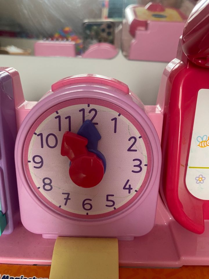 VTech Lernspielzeug 5-in-1 Magischer Schreibtisch pink in Berlin