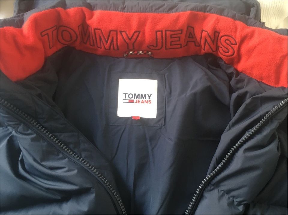 TOMMY Jeans Daunenjacke Gr. S in Dasing