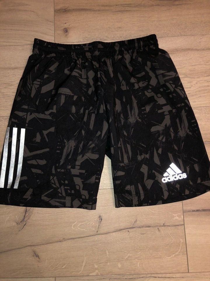 Adidas Climalite Sporthose Jungen 152 TOP! in Glinde