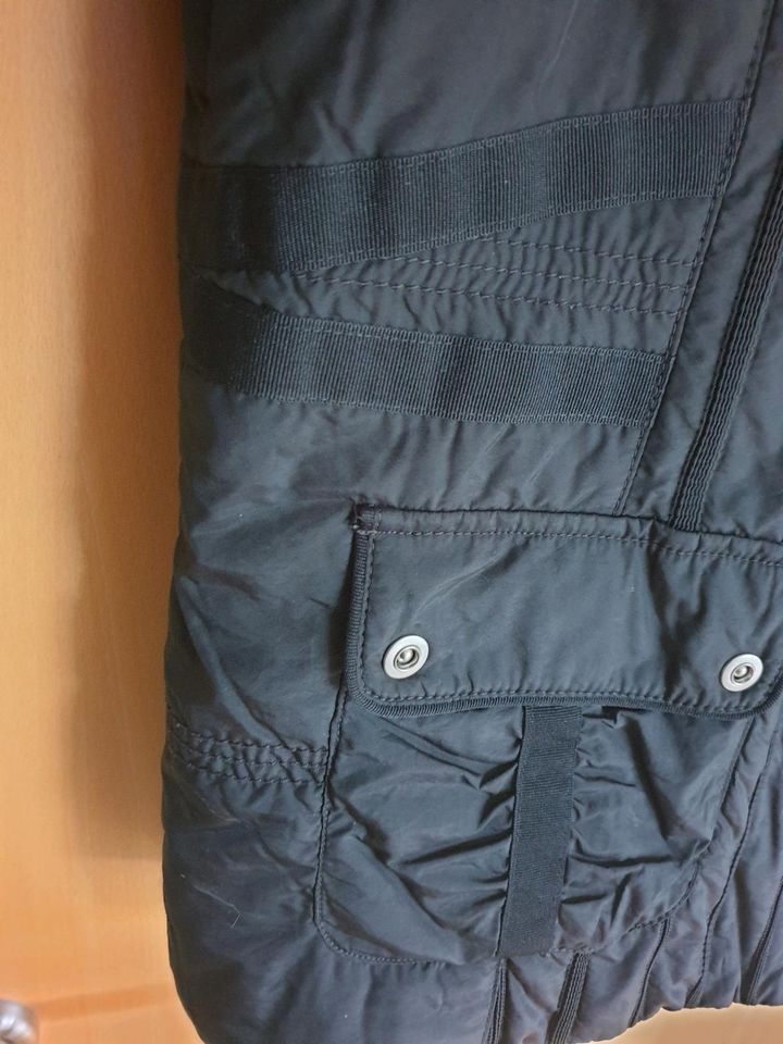 Bonita leichte Jacke Frühling schwarz Gr. 46 mit schönen Details in Heimbach