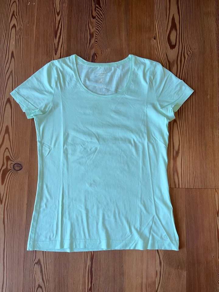 S.Oliver Basic Shirt T-Shirt Gr. 34 S mint grün wNEU 1x getragen in Ottenhofen