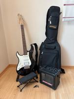 Yamaha E-Gitarre Pacifica 112J BL inkl. Roland Verstärker Bayern - Sonderhofen Vorschau
