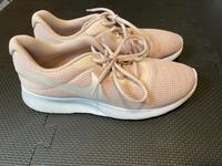 Sneaker Nike Größe 41 Niedersachsen - Adendorf Vorschau