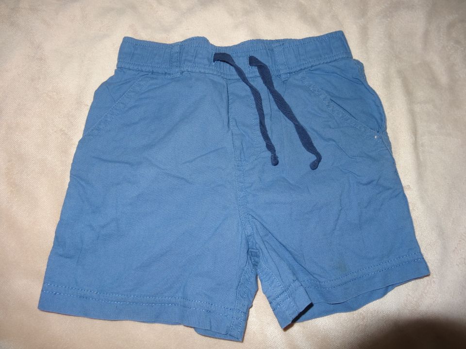 Hosen Jungen Sommer kurz Stoff 3 Stück Gr.98-104 in Radebeul