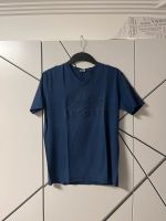 Lacoste Tshirt S Blau (dasselbe Shirt in Schwarz GRATIS dazu) Köln - Merkenich Vorschau