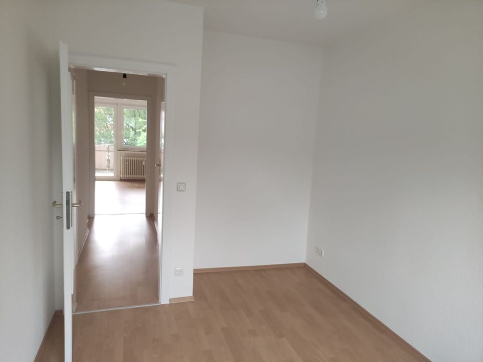 Helle renovierte 3,5 Zimmer Wohnung mit Balkon in Gelsenkirchen