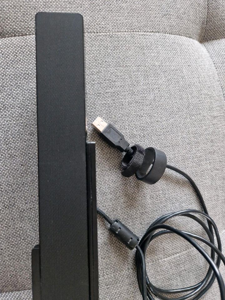 Soundbar USB mit integrierter Bildschrimhalterung in Forst