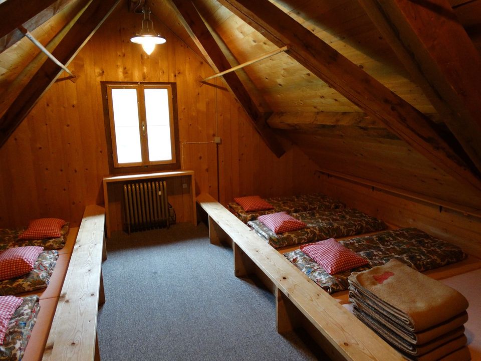 Betten- und Matratzenreinigung für Feriencamps in Neumünster