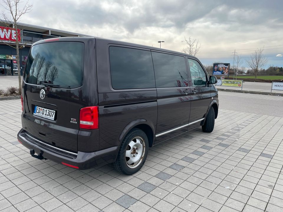 VW T5 Highline 4Motion 8fach bereift in Moosinning