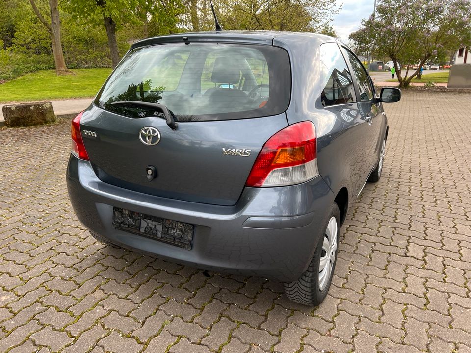 Toyota Yaris 1.33 VVT-i Sol mit Klima in Wollbrandshausen