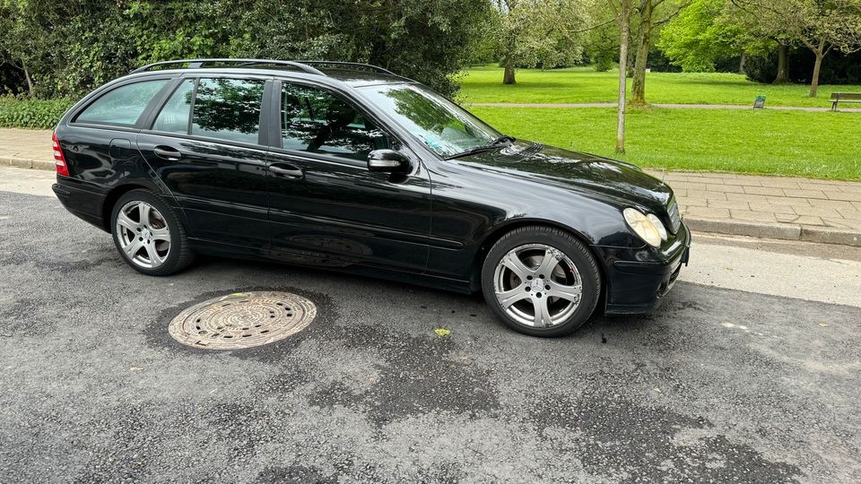 Mercedes Benz C-Klasse 220cdi w203 in Essen