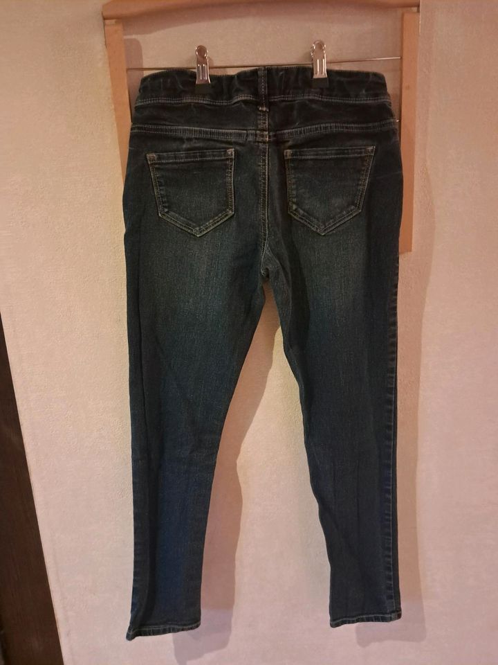 Blaue Jeans Gr. 152 in Biberach