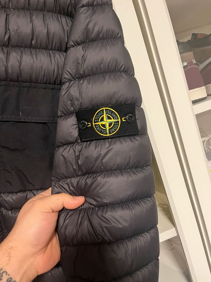 Stone Island Daunenjacke Lightweight Hooded Puffer XXL in Friedrichshafen