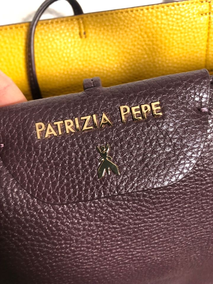 Tasche Handtasche Patrizia Pepe Leder (Bordeaux/Gelb) in Hamburg