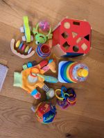 Kinderspielzeug, Rassel, Spielhandschuh, Stapelspielzeug, Ball Baden-Württemberg - Grafenau Vorschau