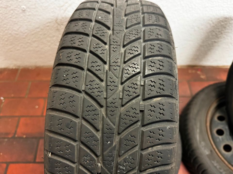 4x Hankook Winterreifen 185/60 R15 88T auf Stahlfelge in Leverkusen