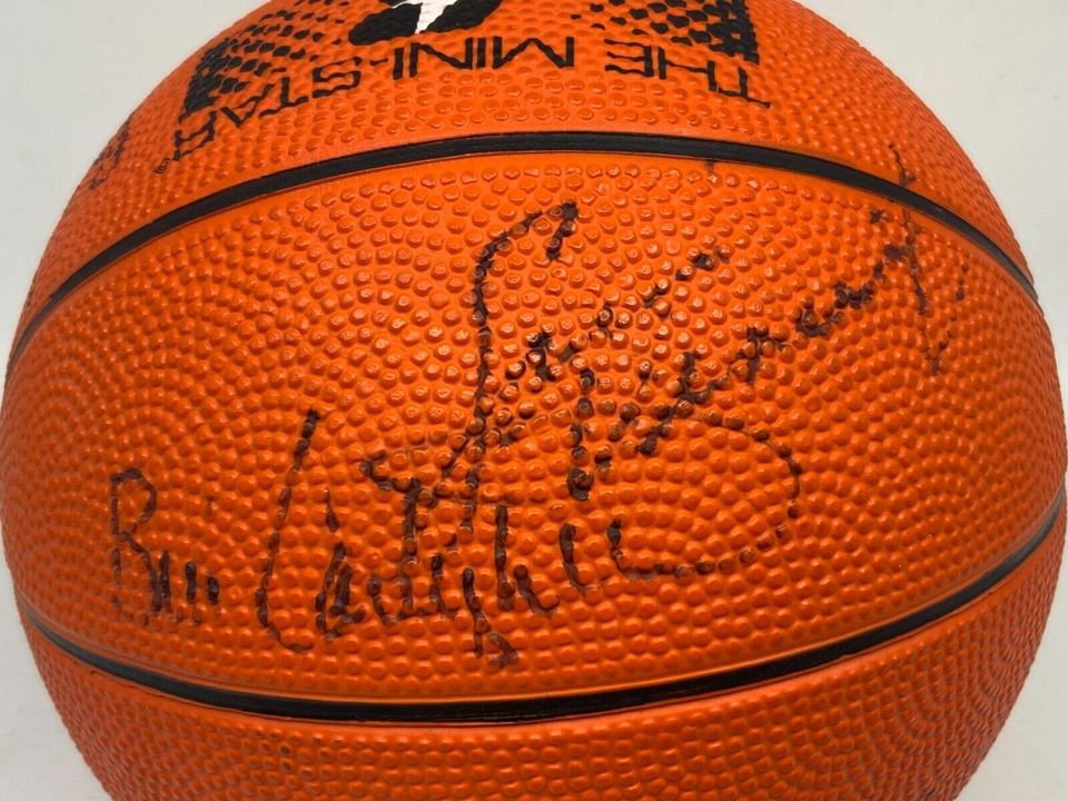 1988 Michael Jordan Autogramm Bulls Signiert Mini-Basketball COA in Nürnberg (Mittelfr)