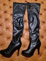 Overknee Stiefel Buffalo 38 mit 1 cm plus Plateau Dresden - Äußere Neustadt Vorschau