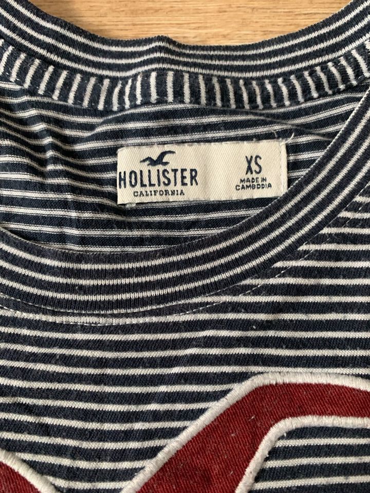 Hollister Tshirt Größe XS - Blau weiß gestreift in Brake (Unterweser)