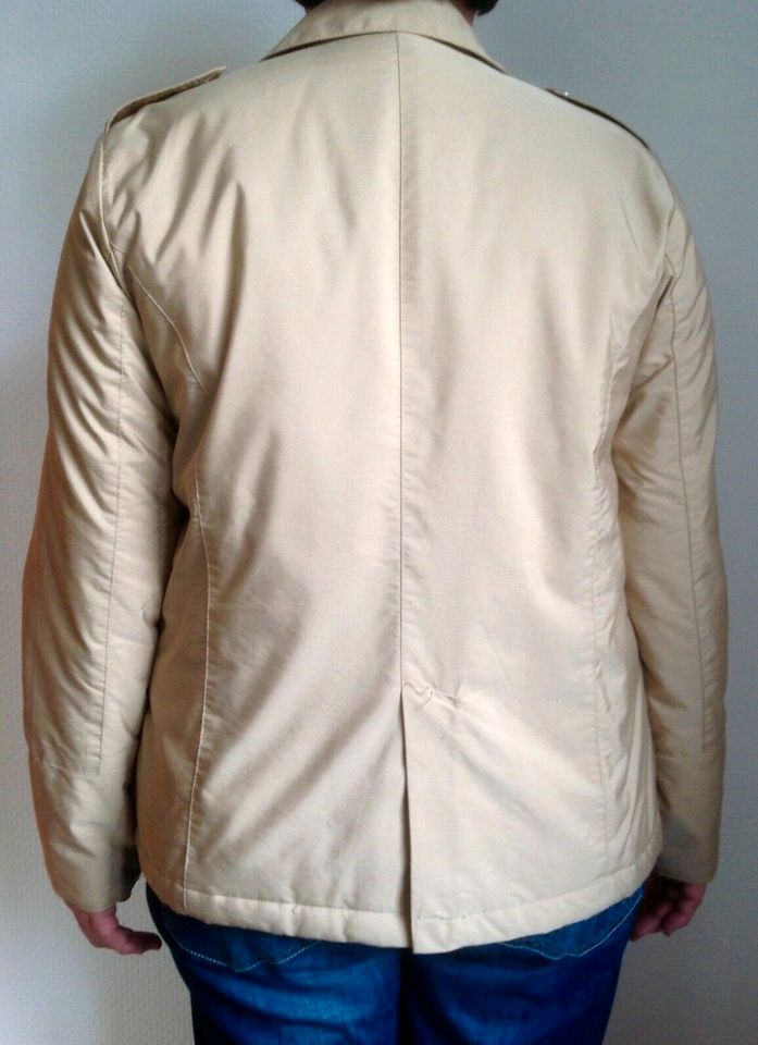 Jacke beige Gr. L Damen Kragen leicht wattiert Blazer Hemdjacke in Beverungen