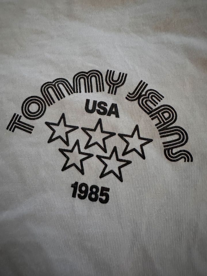 Tommy Hilfiger T-Shirt neu in Bielefeld