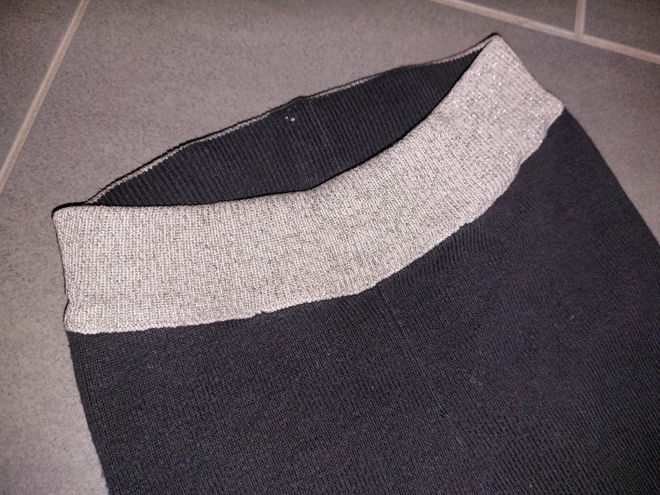 8 Leggings Gr. 110 / 116 in Geesthacht