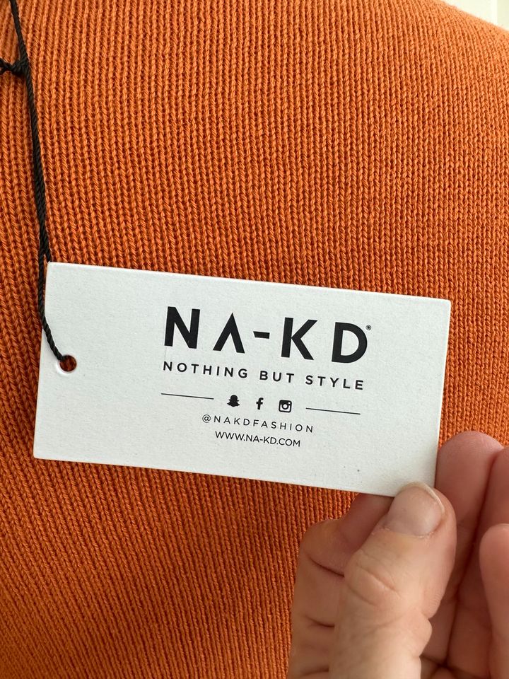 NA-KD Nakd Kleid Dress Cut out knitted Strickkleid  M in Hamburg