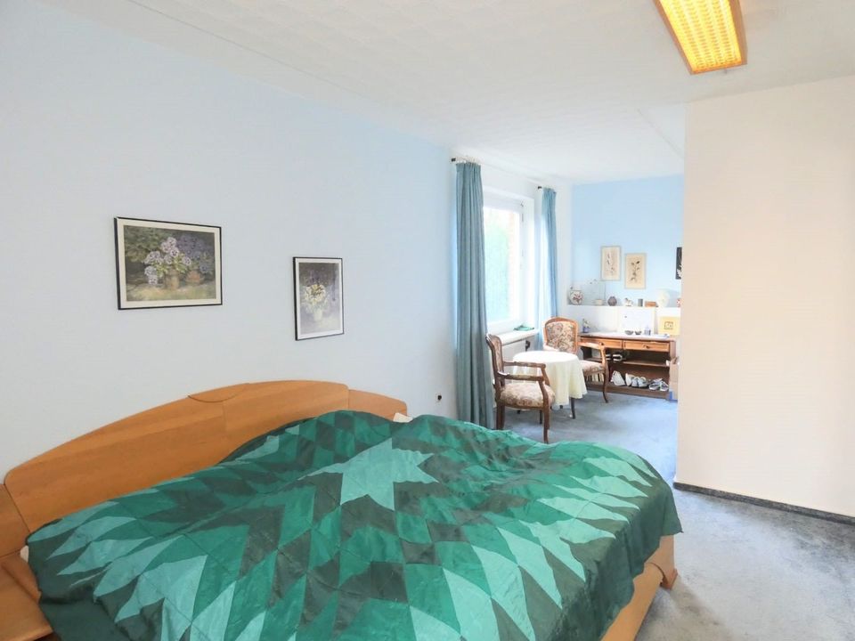 Bungalow mit 3 Einliegerwohnungen, parkähnlichem Garten und vielem mehr! in Bad Fallingbostel