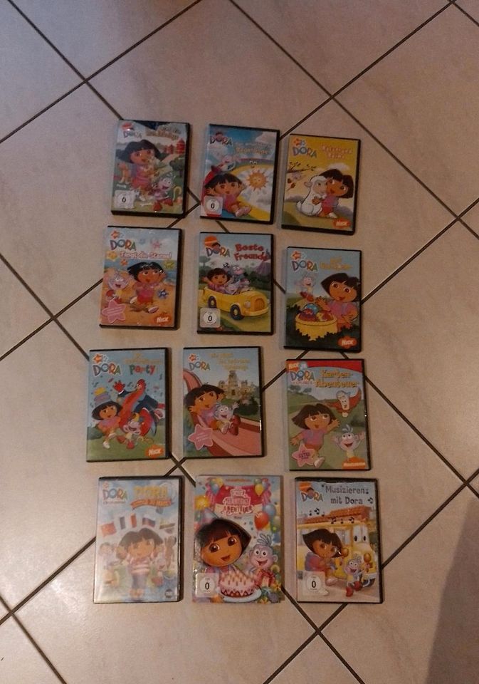 12 Dora the Explorer DVDs in Willich