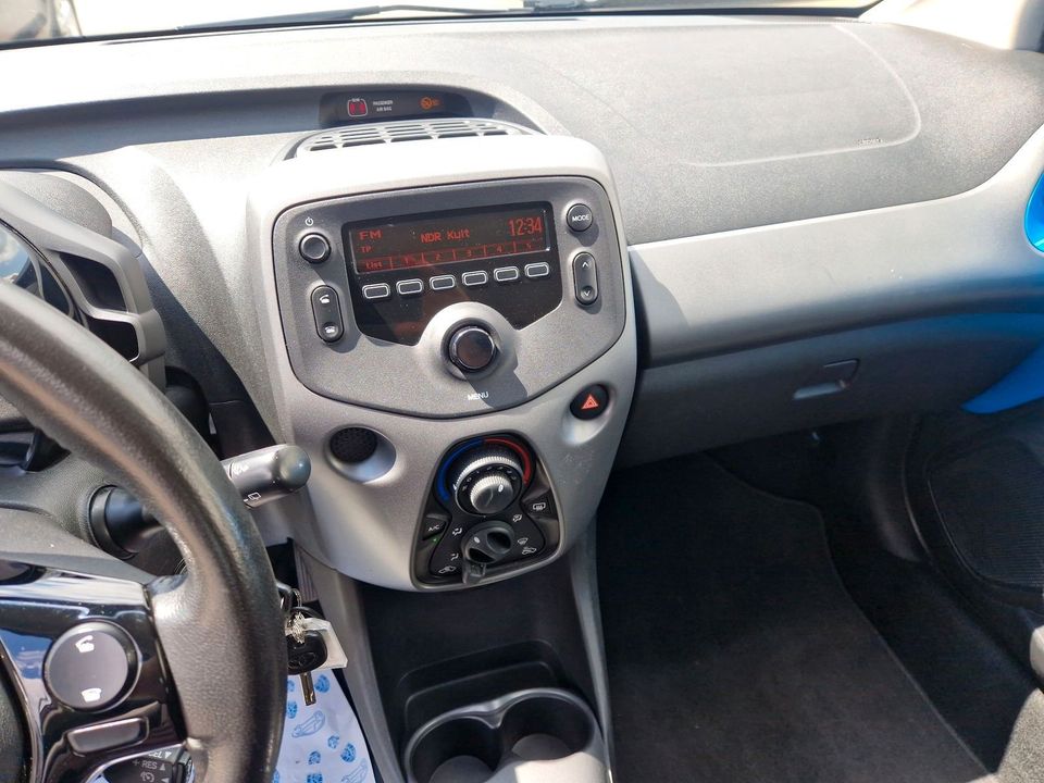 Toyota Aygo 1.0 x-play 3-türer / Klima Bluetooth ZV in Laatzen