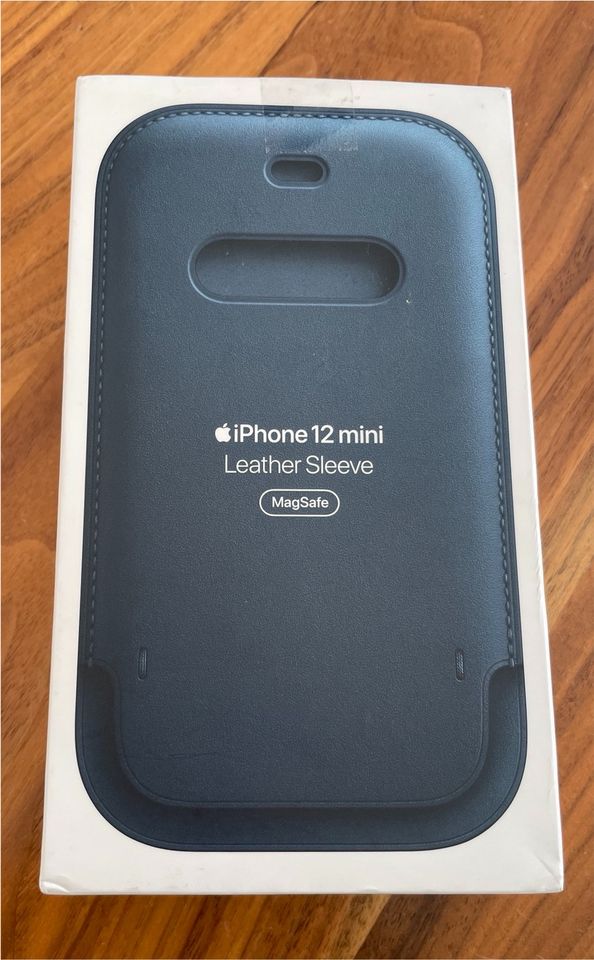 Apple iPhone 12 Mini Leather Sleeve / Leder Hülle Versand möglich in Hohenthann