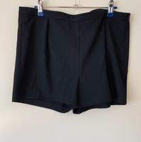 Benetton Hose kurz Bermuda Shorts schwarz Größe 40 neuwertig Bayern - Ingolstadt Vorschau