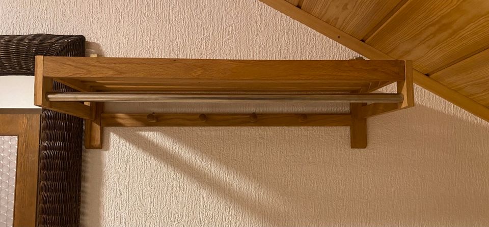 Garderobe mit Ablage in Zusmarshausen