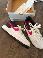 Nike Air Force One Gr 38.5 Neu Orignal Niedersachsen - Wedemark Vorschau