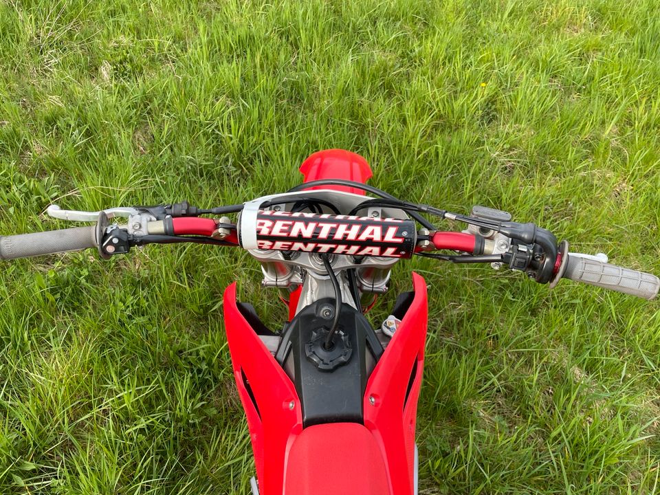 Honda Crf 250 in Börsborn