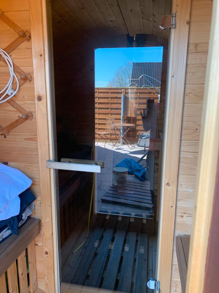 Fass-Sauna mit Vorraum 3,60м l. -2m B .Holz-Ofen Wasser Tank 50 l in Bad Driburg