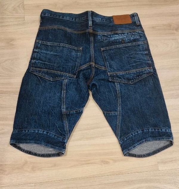 2 Kurze Jeans Hosen von C&A Gr. 32 (NEU) in Bergkamen
