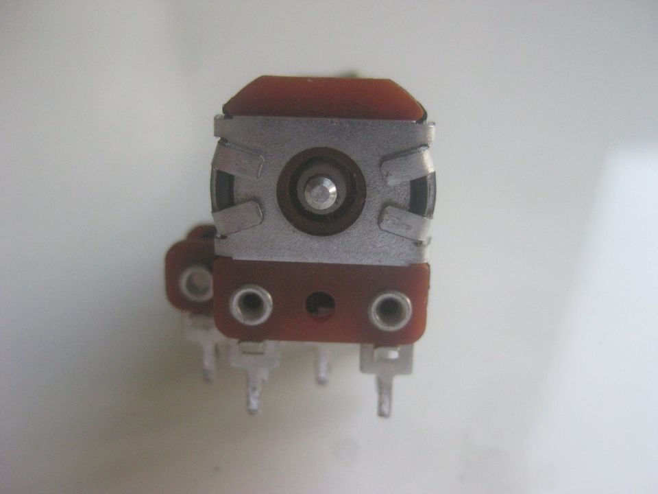 Blaupunkt Potentiometer Schalter Poti 100KΩ B Oldtimer Autoradio in Gerbrunn