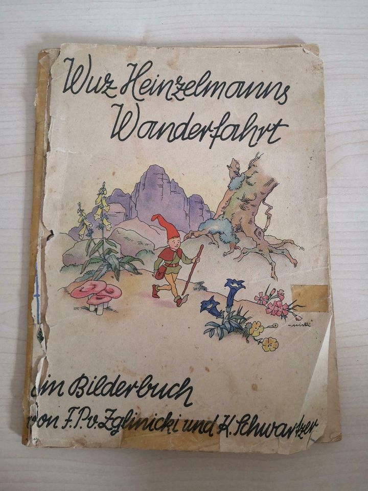 Altes Märchenbuch "Wuz Heinzelmanns Wanderfahrt", 1943 in Bad Schwalbach