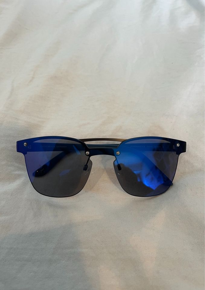 Humphrey‘s Sonnenbrille in blau in Dinkelscherben