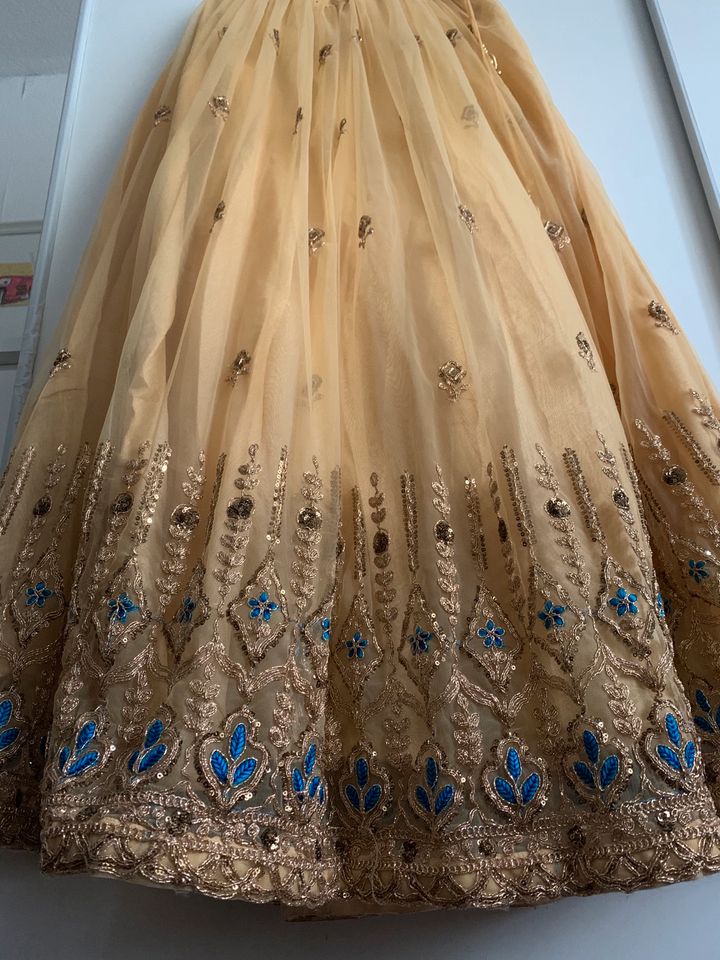 Indisches Kleid, Bollywood, Lehenga, gelb in Dortmund