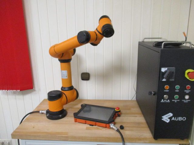 Kollaborativer Roboter Cobot Aubo i5 neu in Buchen (Odenwald)